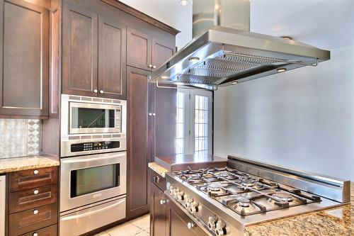 Kitchen - 10 Rue De La Pointe-Aux-Bleuets, Fossambault-Sur-Le-Lac, QC - Indoor Photo Showing Kitchen