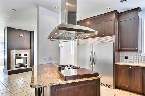 Kitchen - 10 Rue De La Pointe-Aux-Bleuets, Fossambault-Sur-Le-Lac, QC - Indoor Photo Showing Kitchen
