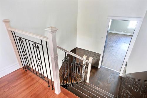 Staircase - 10 Rue De La Pointe-Aux-Bleuets, Fossambault-Sur-Le-Lac, QC - Indoor Photo Showing Other Room