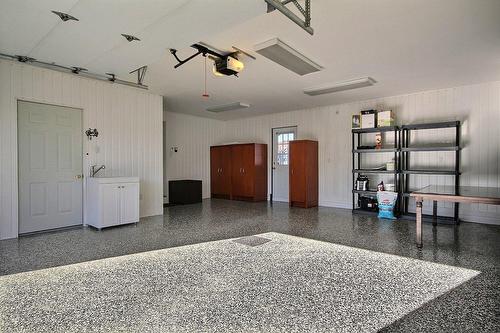 Garage - 10 Rue De La Pointe-Aux-Bleuets, Fossambault-Sur-Le-Lac, QC - Indoor Photo Showing Garage