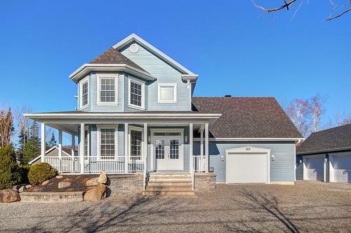 Frontage - 10 Rue De La Pointe-Aux-Bleuets, Fossambault-Sur-Le-Lac, QC - Outdoor With Deck Patio Veranda