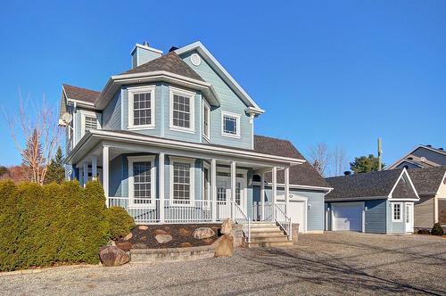 Frontage - 10 Rue De La Pointe-Aux-Bleuets, Fossambault-Sur-Le-Lac, QC - Outdoor With Deck Patio Veranda With Facade