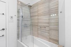 Ensuite bathroom - 