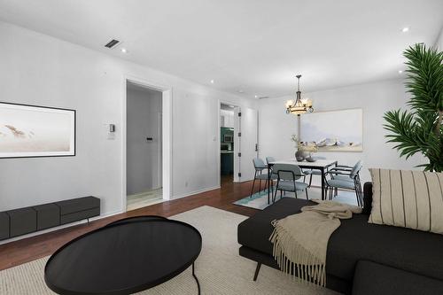 Living room - 370 Boul. St-Joseph E., Montréal (Le Plateau-Mont-Royal), QC - Indoor Photo Showing Other Room