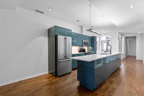 Kitchen - 370 Boul. St-Joseph E., Montréal (Le Plateau-Mont-Royal), QC - Indoor Photo Showing Kitchen With Upgraded Kitchen