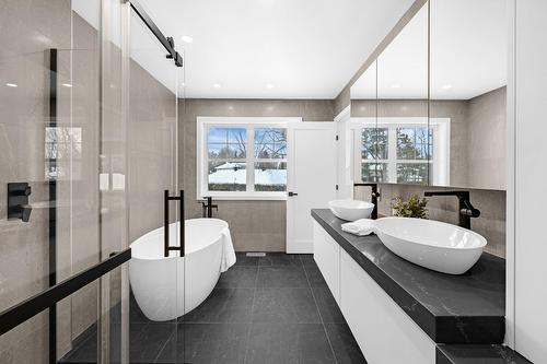 Ensuite bathroom - 539 Church Street, Beaconsfield, QC - Indoor Photo Showing Bathroom