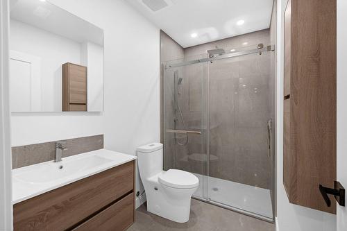 Bathroom - 539 Church Street, Beaconsfield, QC - Indoor Photo Showing Bathroom