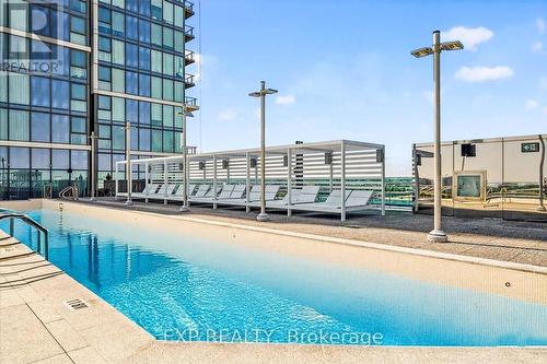 1708 - 1000 Portage Parkway, Vaughan, ON - Outdoor With In Ground Pool