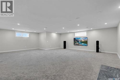 8267 Wascana Gardens Point, Regina, SK - Indoor