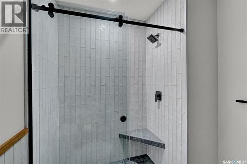 8267 Wascana Gardens Point, Regina, SK - Indoor Photo Showing Bathroom