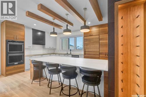 8267 Wascana Gardens Point, Regina, SK - Indoor Photo Showing Kitchen With Upgraded Kitchen