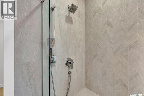 8267 Wascana Gardens Point, Regina, SK - Indoor Photo Showing Bathroom