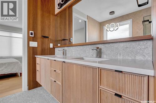 8267 Wascana Gardens Point, Regina, SK - Indoor Photo Showing Bathroom