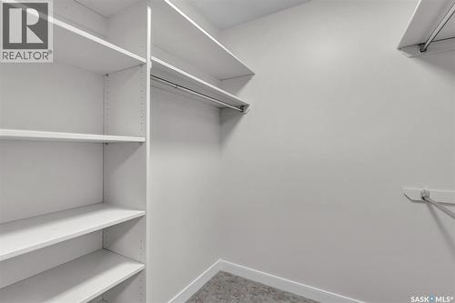 8267 Wascana Gardens Point, Regina, SK - Indoor Photo Showing Garage