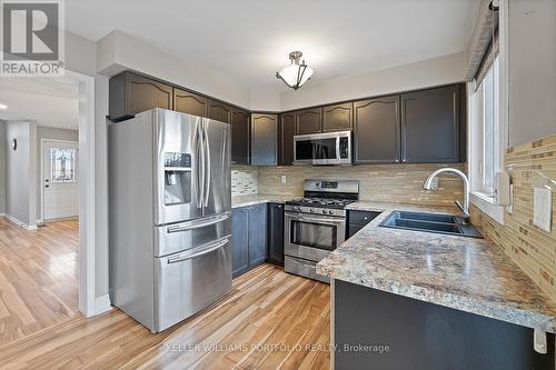 2340 Joshua Drive, Burlington, ON - Indoor Photo Showing Kitchen With Double Sink With Upgraded Kitchen