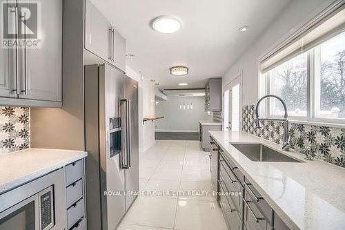 Main Floor - 12 Gondola Crescent, Brampton, ON - Indoor Photo Showing Kitchen