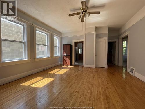 3338 Sandwich Street, Windsor, ON - Indoor Photo Showing Other Room
