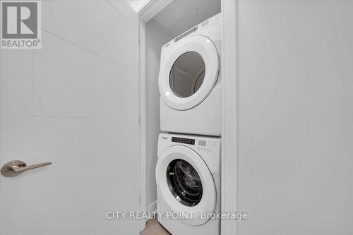 209 - 664 Spadina Avenue, Toronto, ON - Indoor Photo Showing Laundry Room