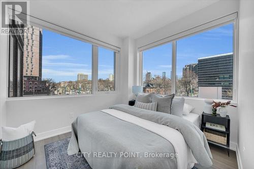 209 - 664 Spadina Avenue, Toronto, ON - Indoor Photo Showing Bedroom