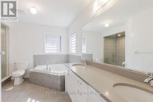 100 Folgate Crescent, Brampton, ON - Indoor Photo Showing Bathroom