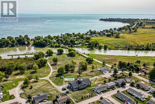 29 Hickory Hollow, Haldimand, ON - Outdoor With Body Of Water With View