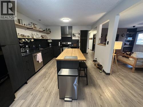 11107 102 Avenue, Fort St. John, BC - Indoor Photo Showing Kitchen