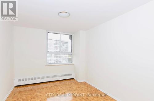 711 - 6200 Bathurst Street, Toronto, ON - Indoor Photo Showing Other Room