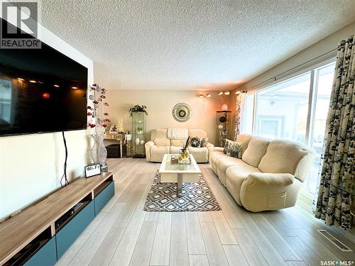 1015 Wyllie Crescent, Prince Albert, SK - Indoor Photo Showing Living Room
