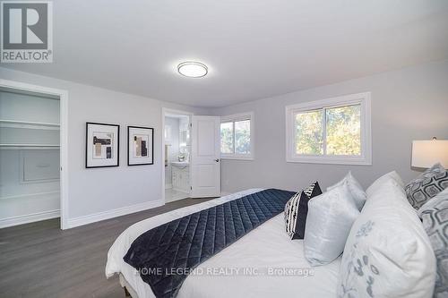 36 Pebblehill Square, Toronto, ON - Indoor Photo Showing Bedroom