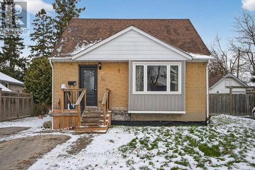 24 ROOSEVELT AVENUE  Ajax, ON L1S 2L2