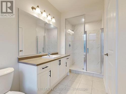 28 Millman Lane, Richmond Hill, ON - Indoor Photo Showing Bathroom