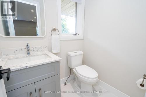 7 Golfview Boulevard, Bradford West Gwillimbury, ON - Indoor Photo Showing Bathroom