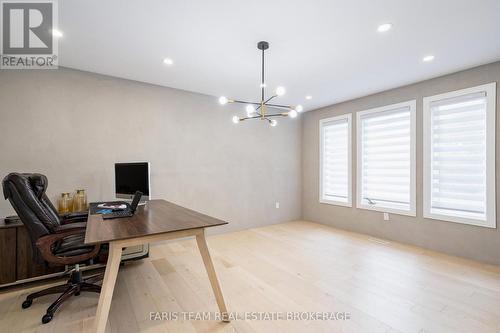 7 Golfview Boulevard, Bradford West Gwillimbury, ON - Indoor Photo Showing Office