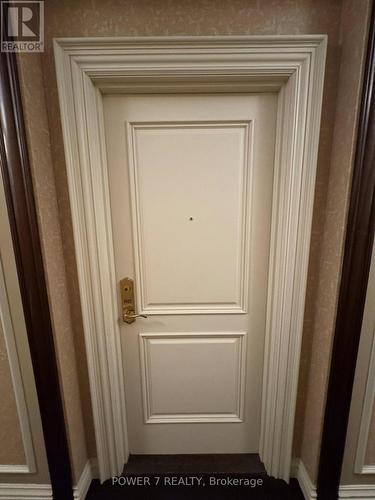 1615 - 9235 Jane Street, Vaughan, ON - Indoor Photo Showing Other Room