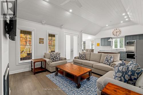 Open concept main floor - 15 - 2054 Peninsula Road, Muskoka Lakes (Medora), ON - Indoor Photo Showing Living Room