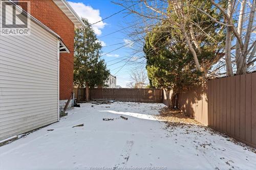 232-234 Giles, Windsor, ON - Outdoor