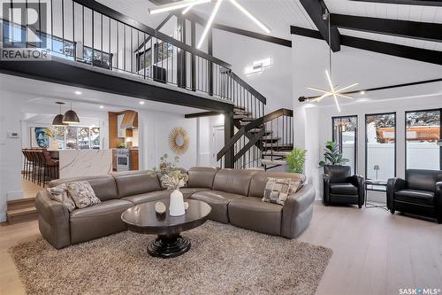 1407 13Th Street E, Saskatoon, SK - Indoor Photo Showing Living Room
