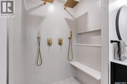 1407 13Th Street E, Saskatoon, SK - Indoor Photo Showing Bathroom