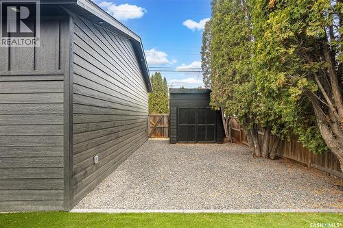 1407 13Th Street E, Saskatoon, SK - Outdoor