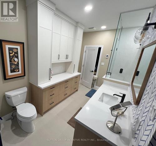 10 Waterfront Circle, Collingwood, ON - Indoor Photo Showing Bathroom