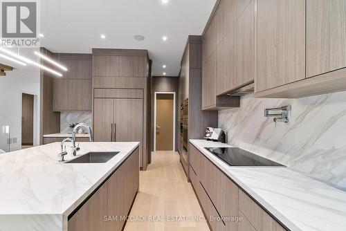 1222 Mississauga Road, Mississauga, ON - Indoor Photo Showing Kitchen With Upgraded Kitchen