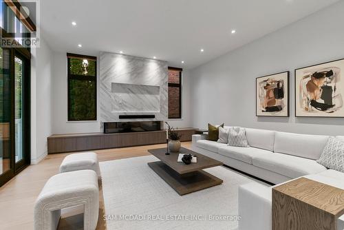 1222 Mississauga Road, Mississauga, ON - Indoor Photo Showing Living Room With Fireplace