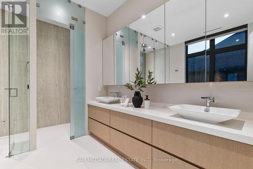1222 Mississauga Road, Mississauga, ON - Indoor Photo Showing Bathroom