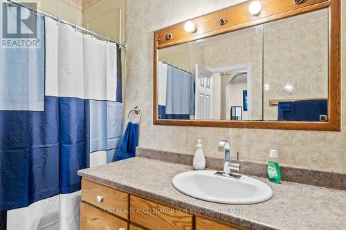 108 Dundas Street, Deseronto (Deseronto (Town)), ON - Indoor Photo Showing Bathroom