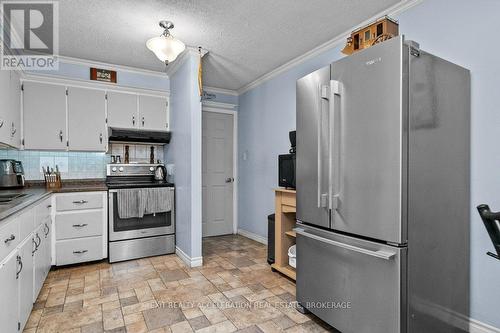 108 Dundas Street, Deseronto (Deseronto (Town)), ON - Indoor Photo Showing Kitchen
