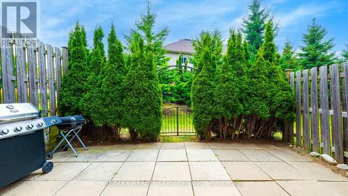 36 Fallowfield Drive, Kitchener, ON - Outdoor