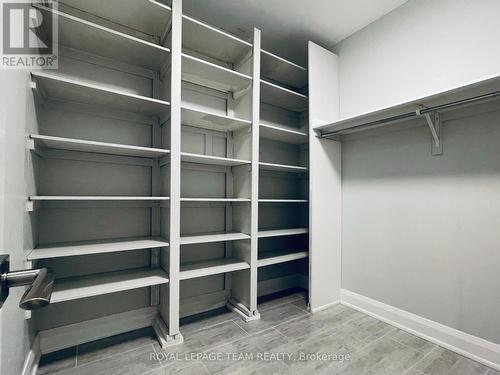 Home Office or Storage Area - 301 - 110 Cortile Private, Ottawa, ON 