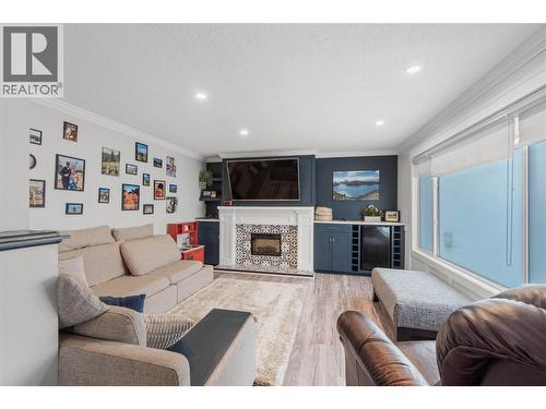 908 Gleneagles Drive, Kamloops, BC - Indoor Photo Showing Living Room With Fireplace