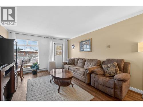 103 George Street Unit# 202, Enderby, BC - Indoor Photo Showing Living Room