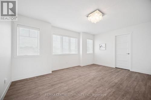 24 Oakmont Street, St. Thomas, ON - Indoor Photo Showing Other Room
